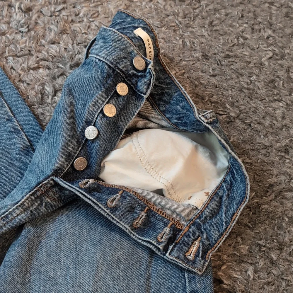 PacSun Classic Blue Denim Jeans - Picture 2 of 8